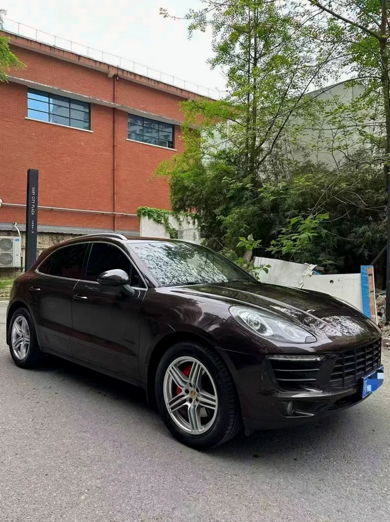 保时捷Macan 正面外观二