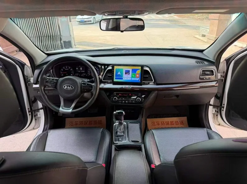 起亚K4 后面外观二