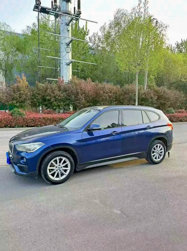 X1宝马 正面外观二