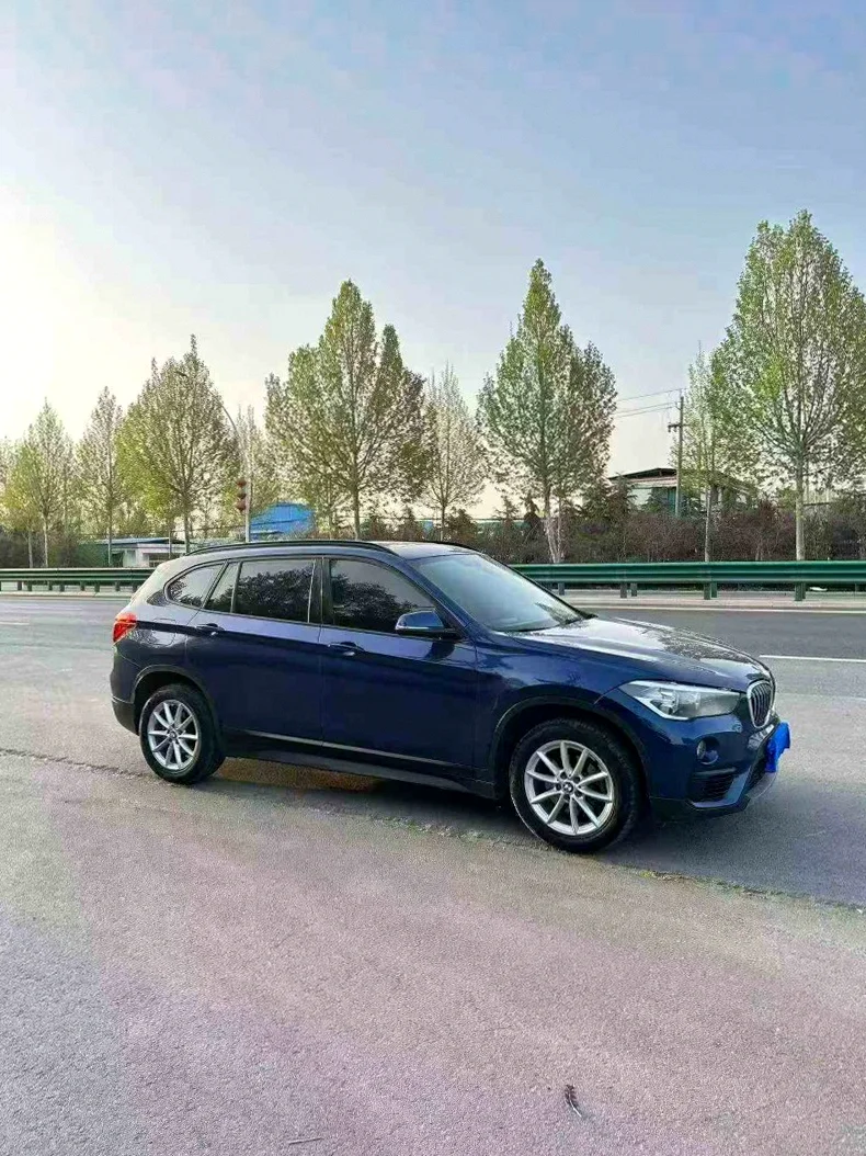 X1宝马 正面外观三