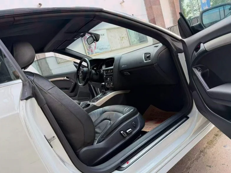 奥迪A5 后面外观二