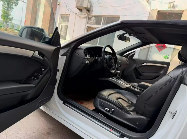 奥迪A5 后面外观一