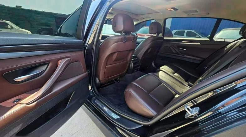 宝马5系 后面外观二