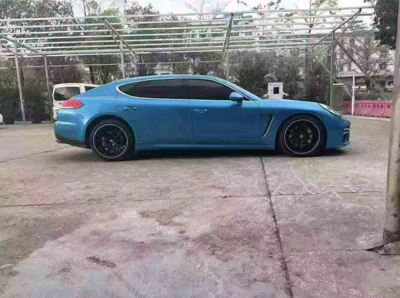 保时捷帕拉梅拉 后面外观一