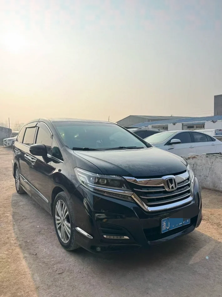 本田艾力绅 正面外观三