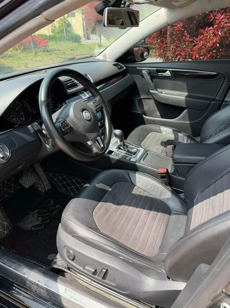 大众迈腾 后面外观一