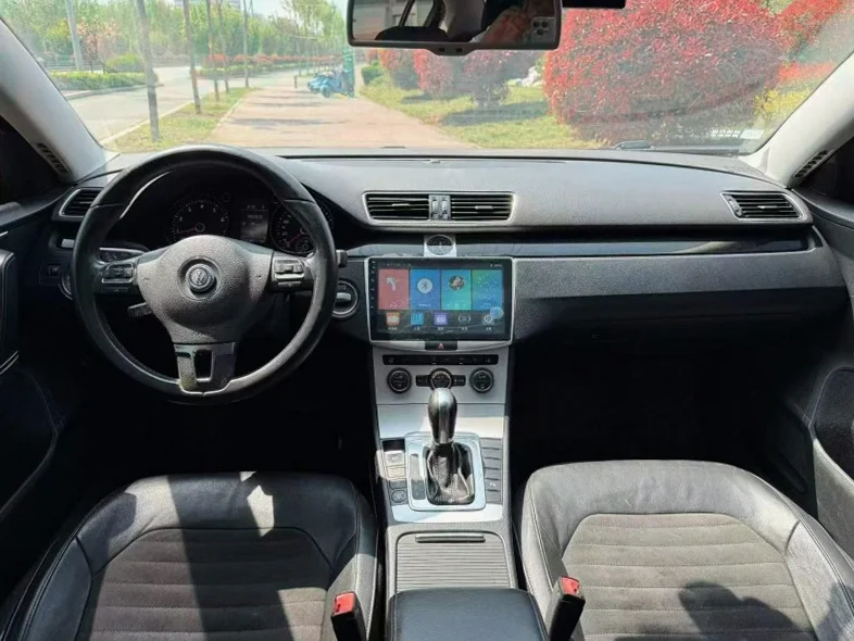 大众迈腾 后面外观三