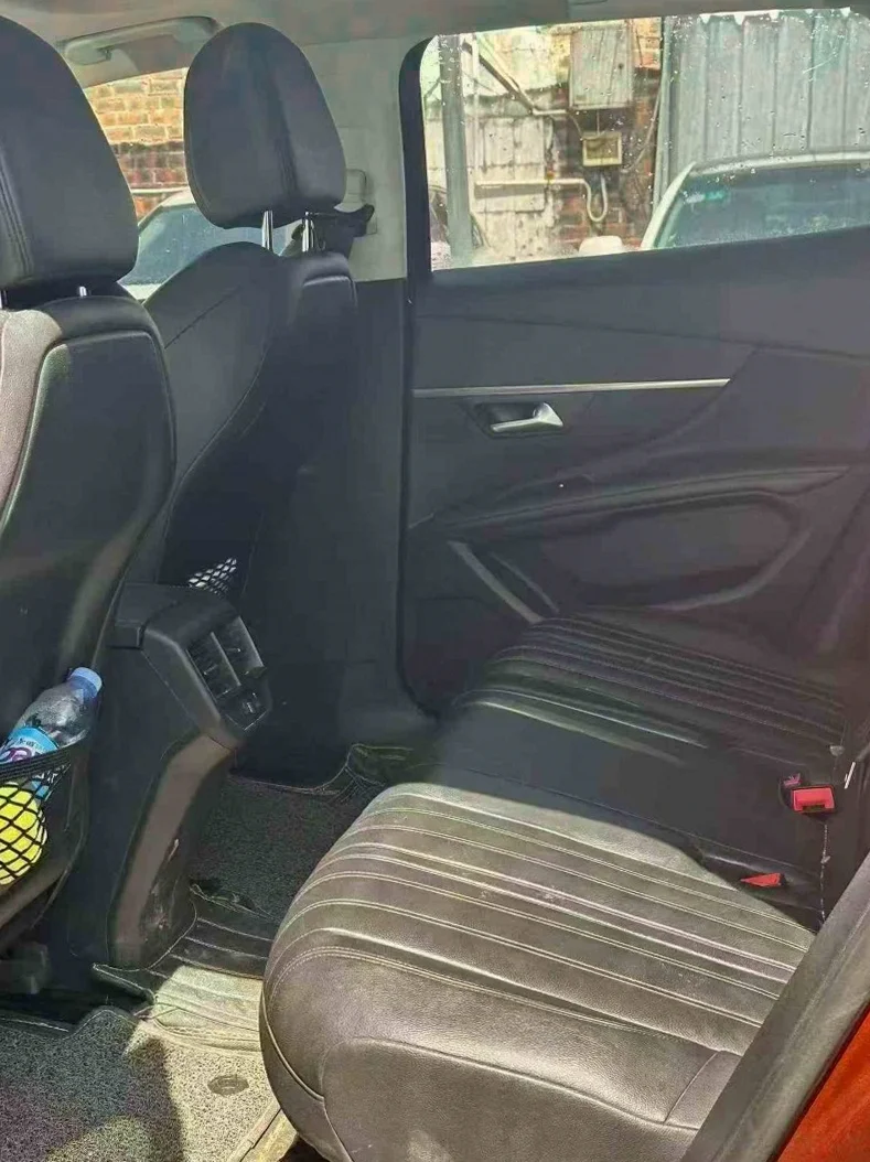 东风标致 内饰前排