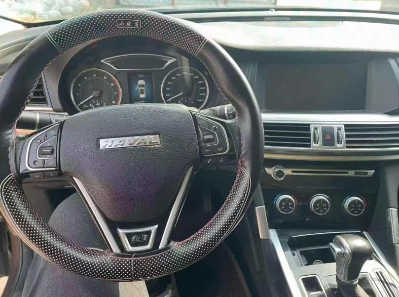 哈弗H7 后面外观一