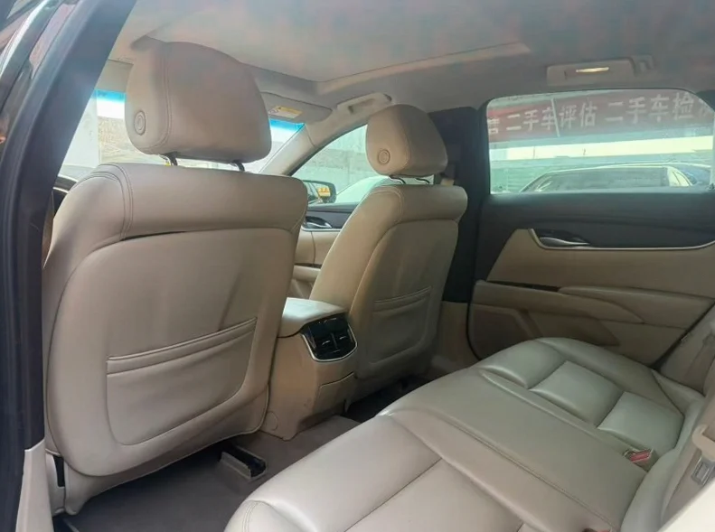 凯迪拉克XTS 后面外观三