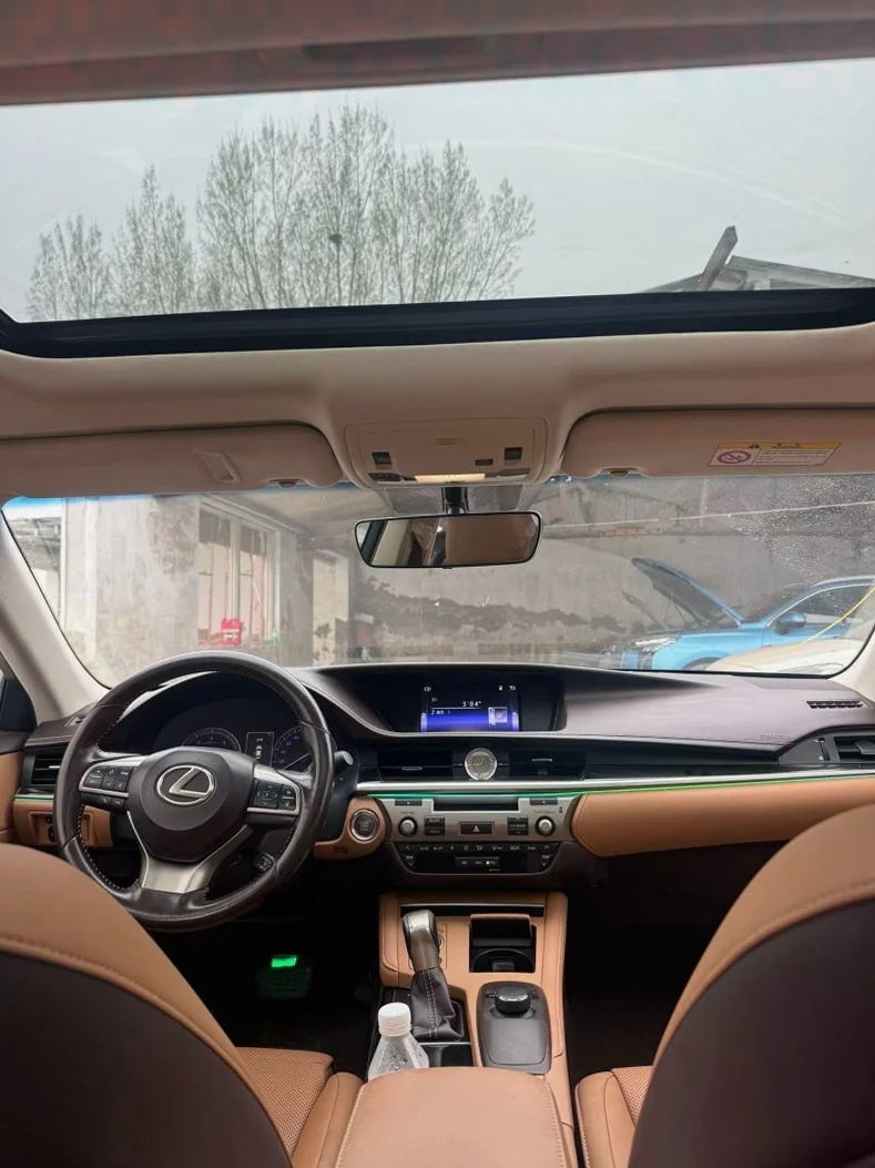雷克萨斯ES 内饰前排