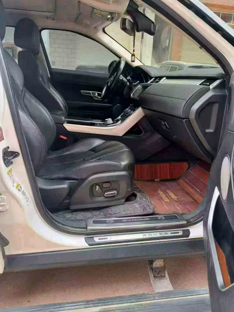 路虎极光 后面外观二