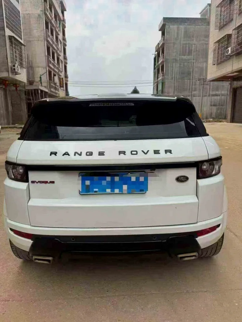 路虎极光 驾驶室