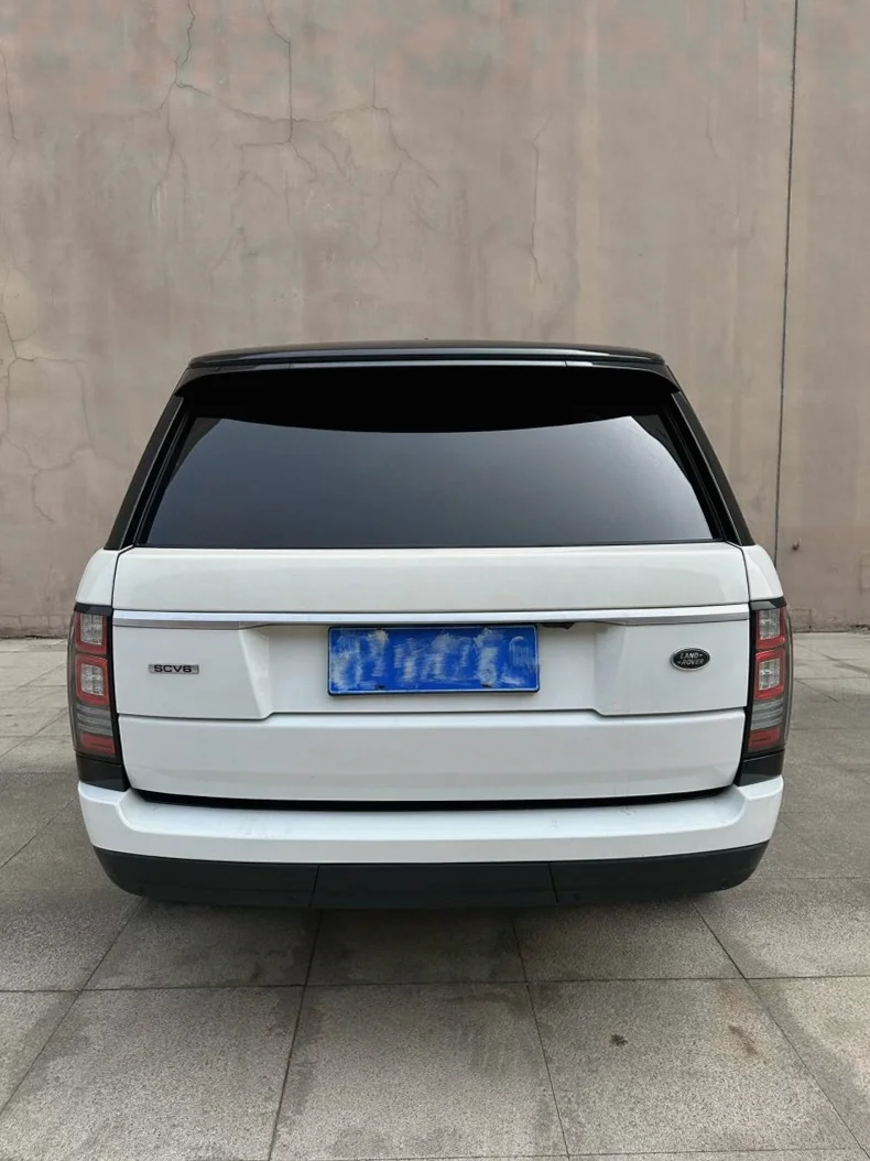 路虎揽胜行政 驾驶室