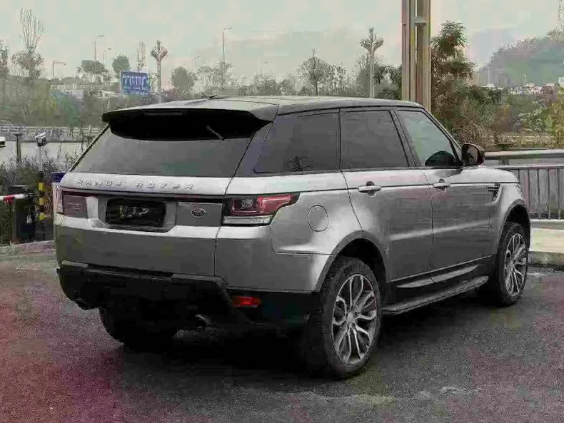 路虎揽胜运动 驾驶室