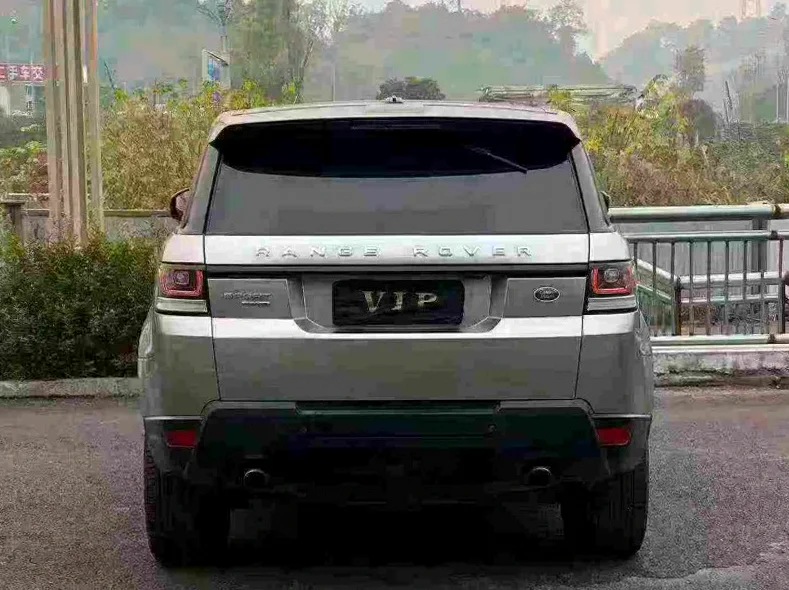 路虎揽胜运动 内饰后排