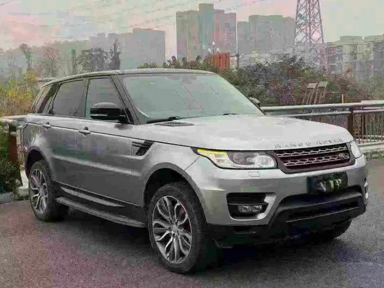 路虎揽胜运动 正面外观二