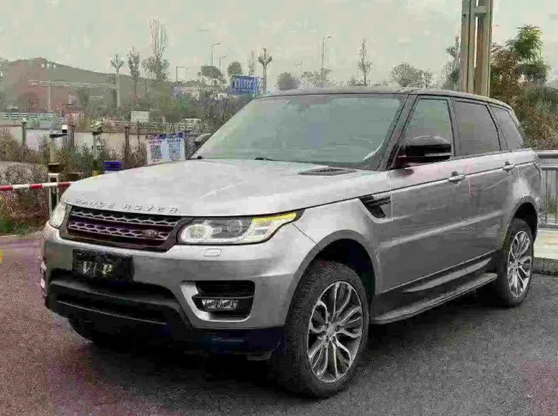 路虎揽胜运动 正面外观三