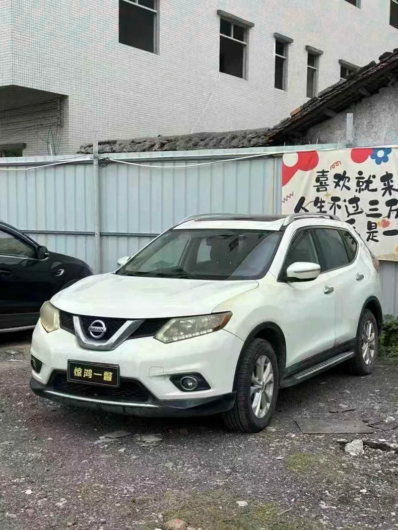 日产奇骏 正面外观三