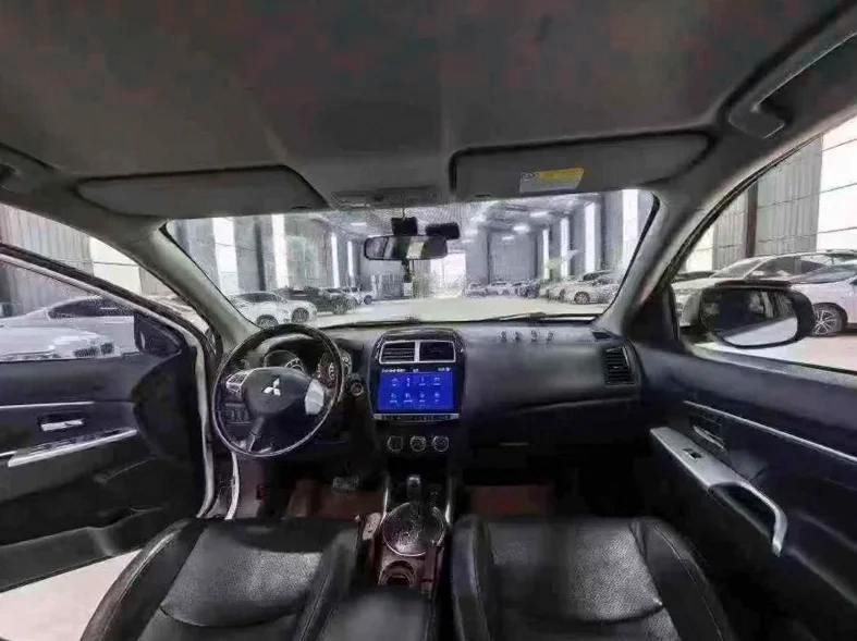 三菱劲炫 正面外观三