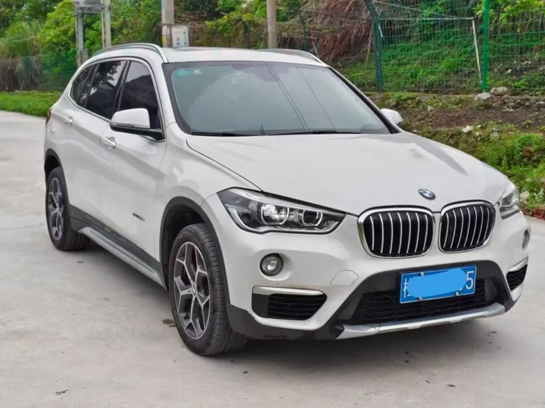 X1宝马 正面外观二