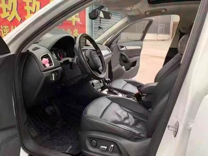 奥迪Q3 后面外观一