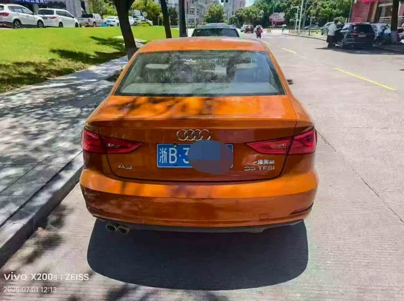 奥迪A3 内饰后排