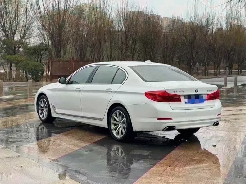 宝马5系 内饰后排