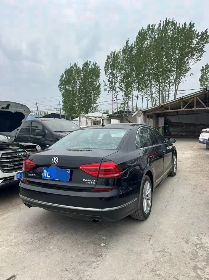 大众帕萨特 正面外观三