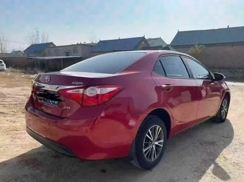 丰田雷凌 内饰前排