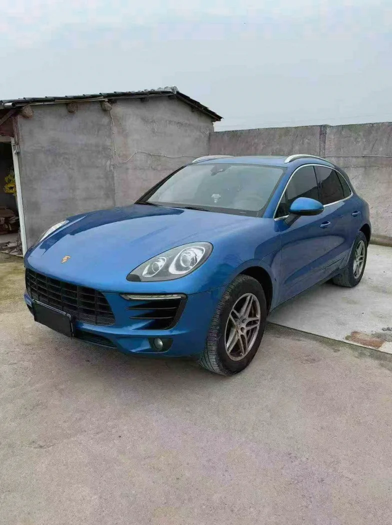 保时捷Macan 正面外观三