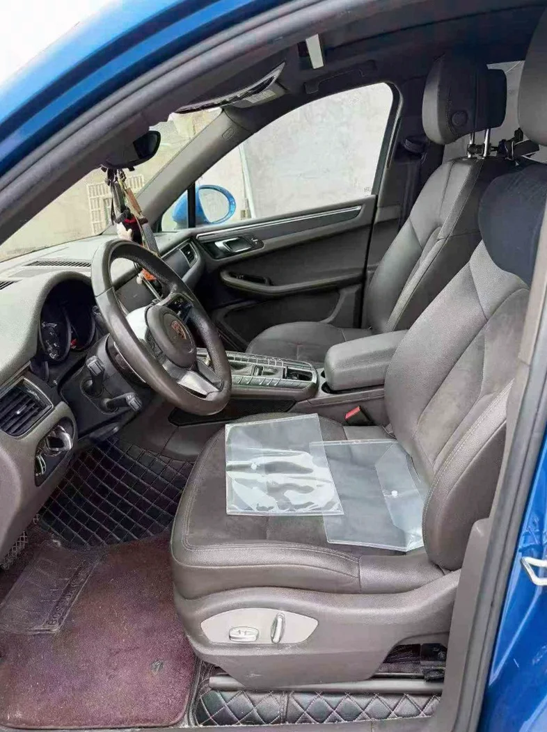 保时捷Macan 后面外观三