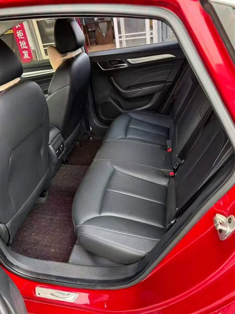 荣威i6 后面外观三