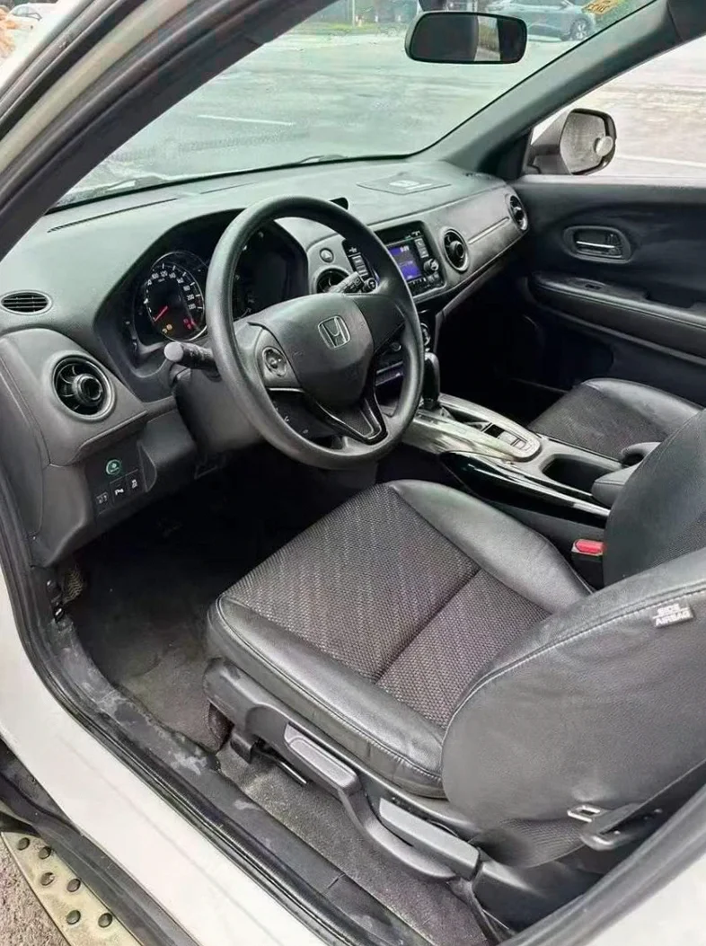 本田XRV 后面外观一