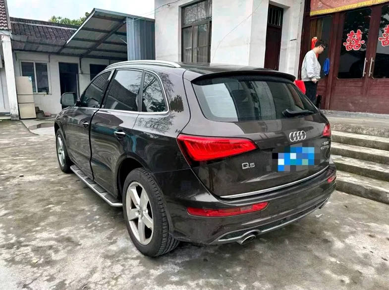 奥迪Q5 后面外观三