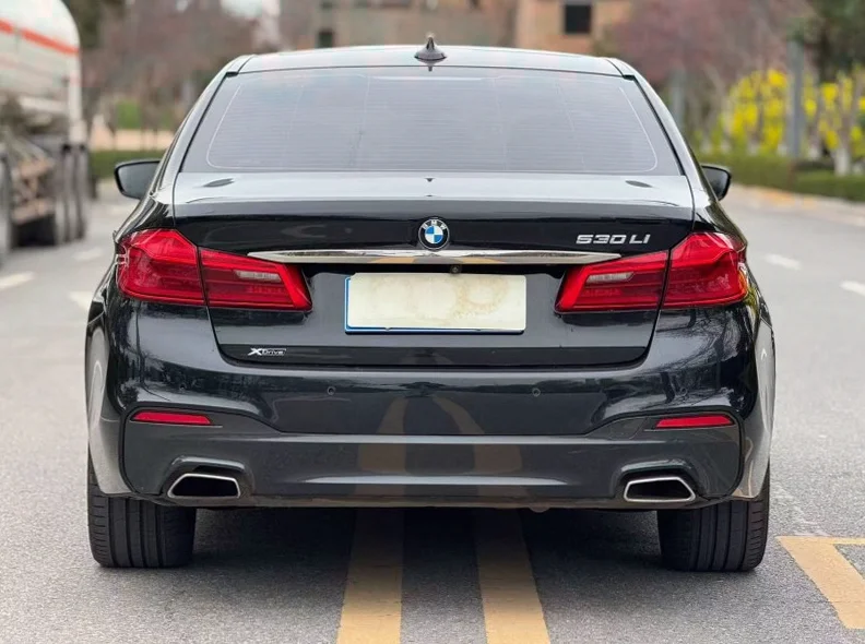 宝马5系 内饰后排