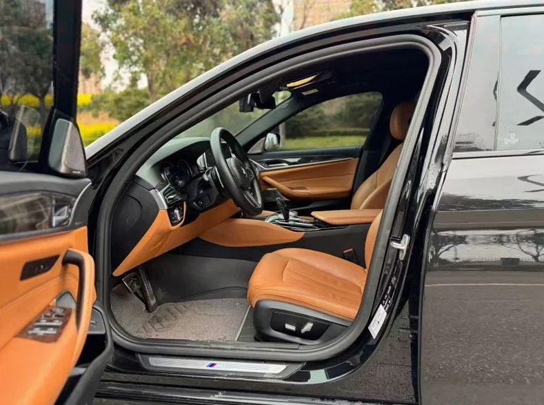 宝马5系 后面外观三