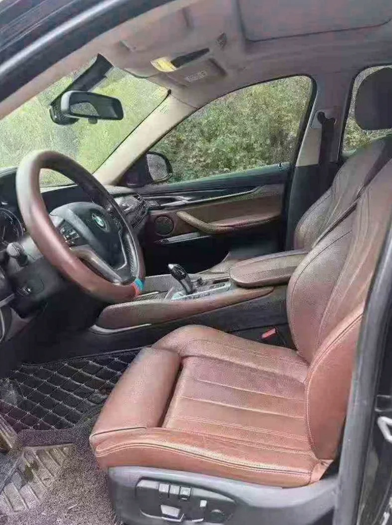 宝马X6 后面外观三