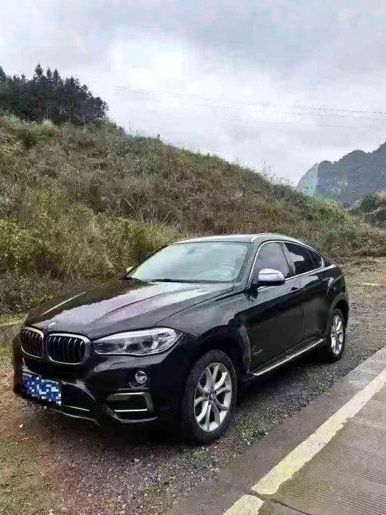 宝马X6 正面外观三