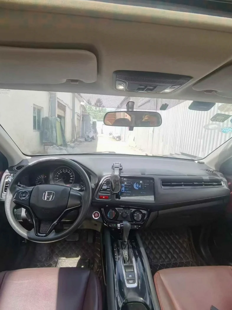 本田缤智 后面外观一