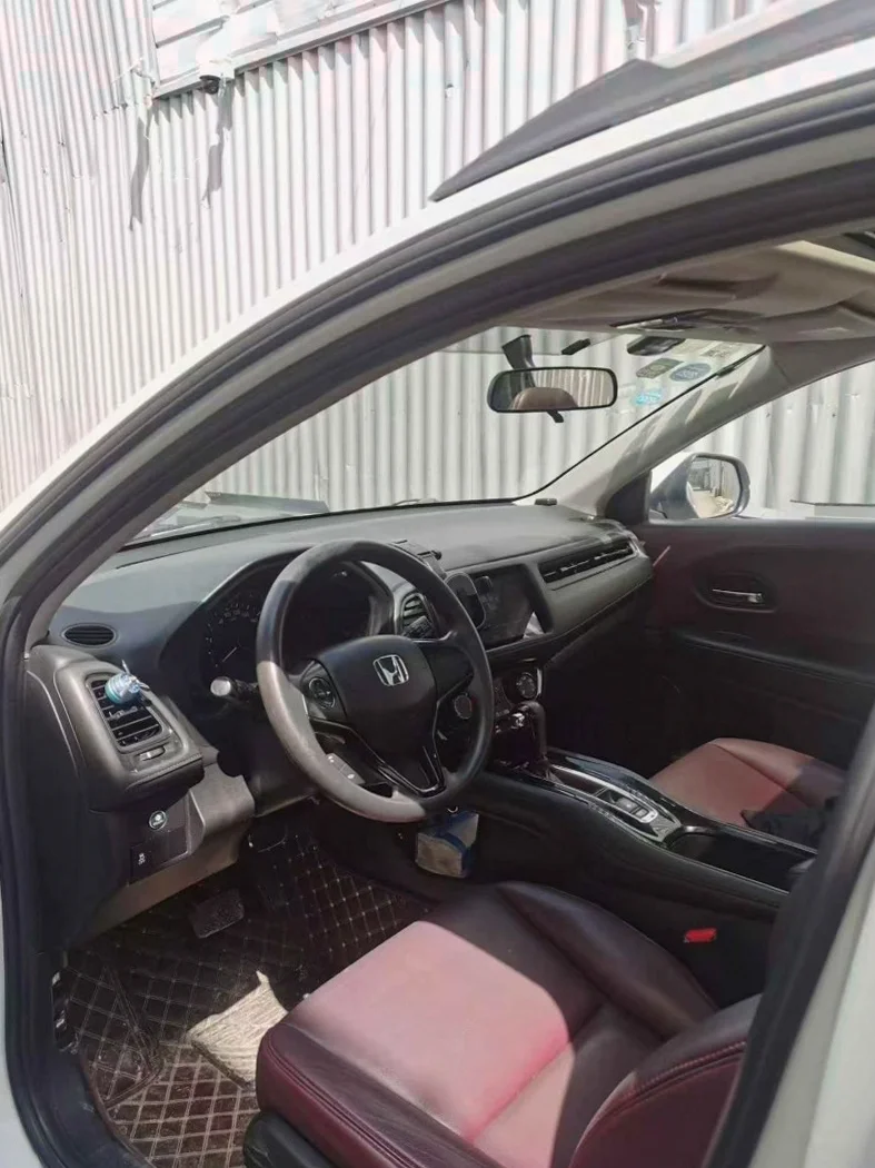 本田缤智 后面外观二