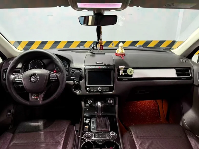 大众途锐 后面外观二