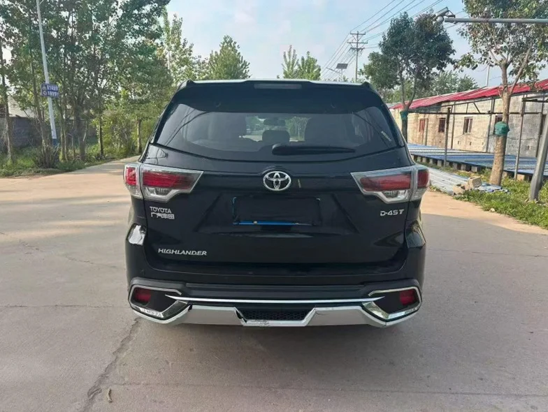 丰田汉兰达 驾驶室