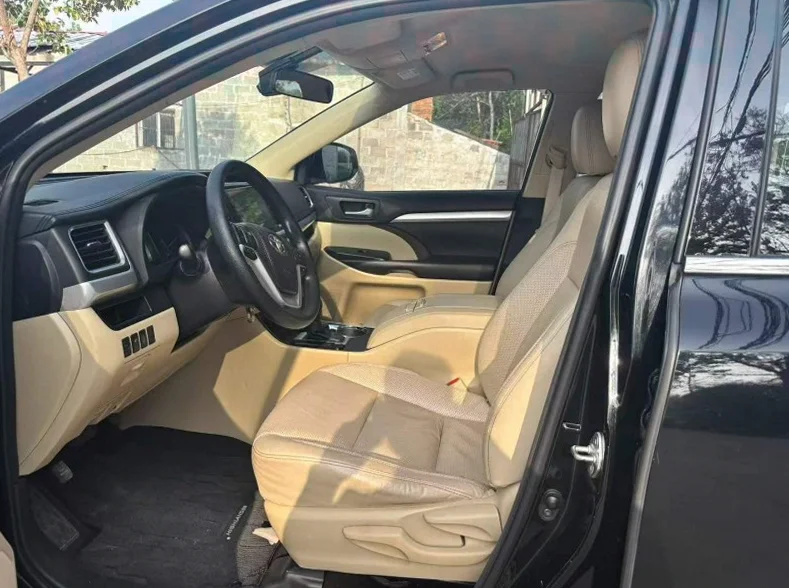 丰田汉兰达 后面外观三