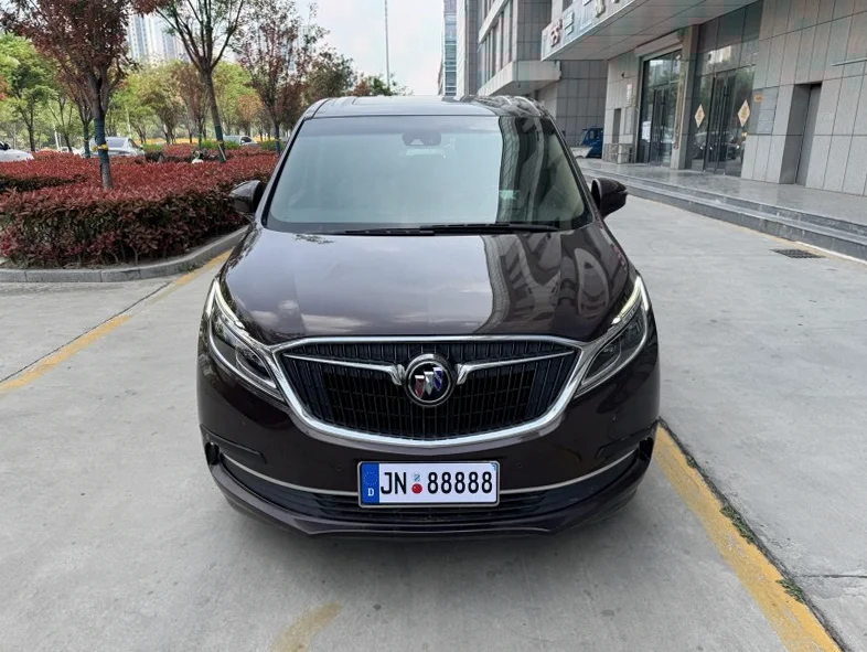 18年别克GL8 ES 2.0T七座旗舰型