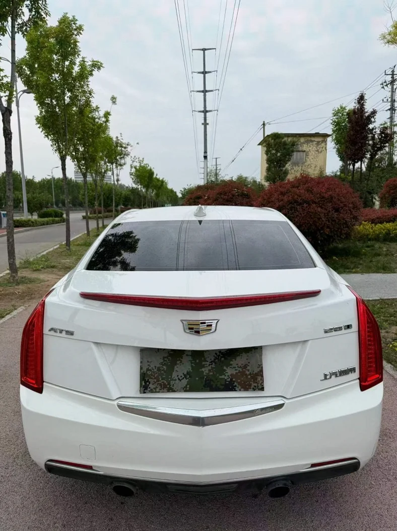 凯迪拉克ATS-L 驾驶室