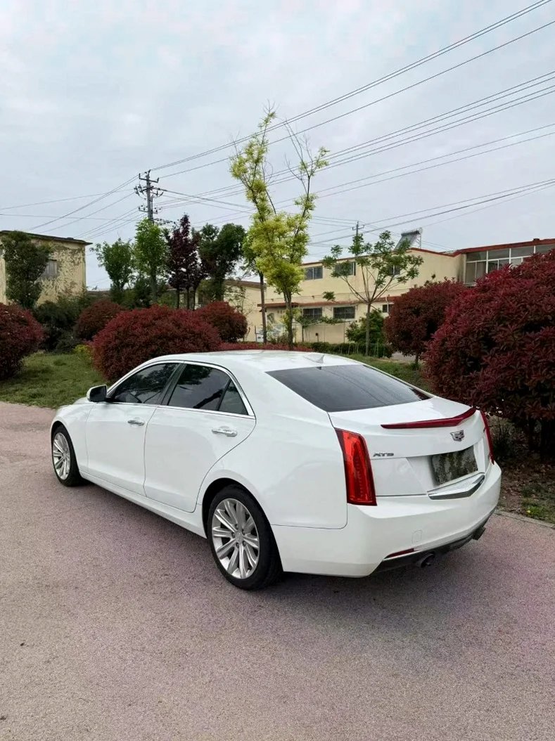 凯迪拉克ATS-L 内饰前排