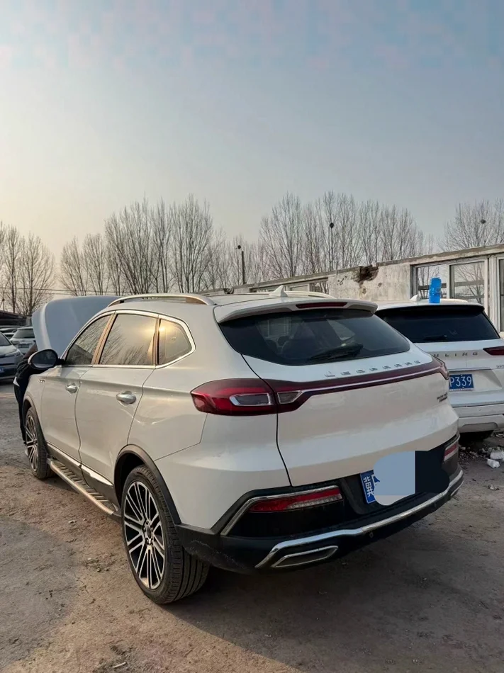 猎豹汽车迈途 后面外观二