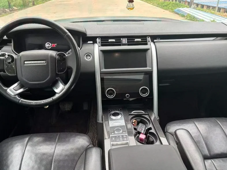 路虎发现 后面外观二