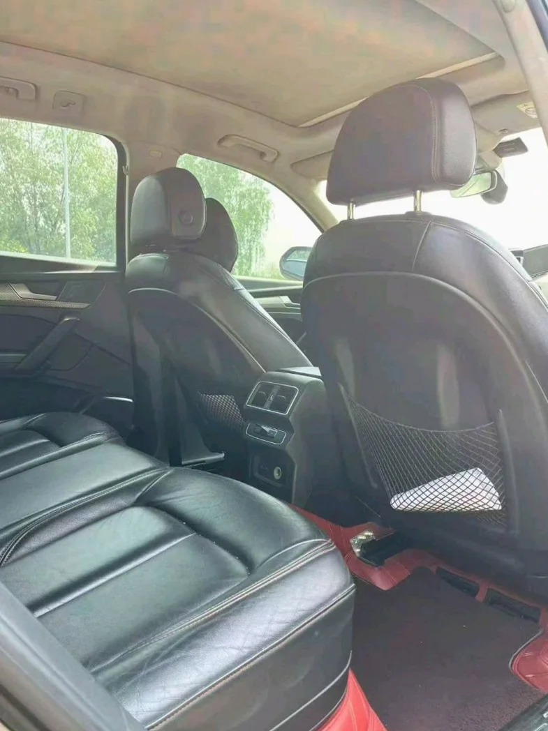 奥迪Q5 内饰后排